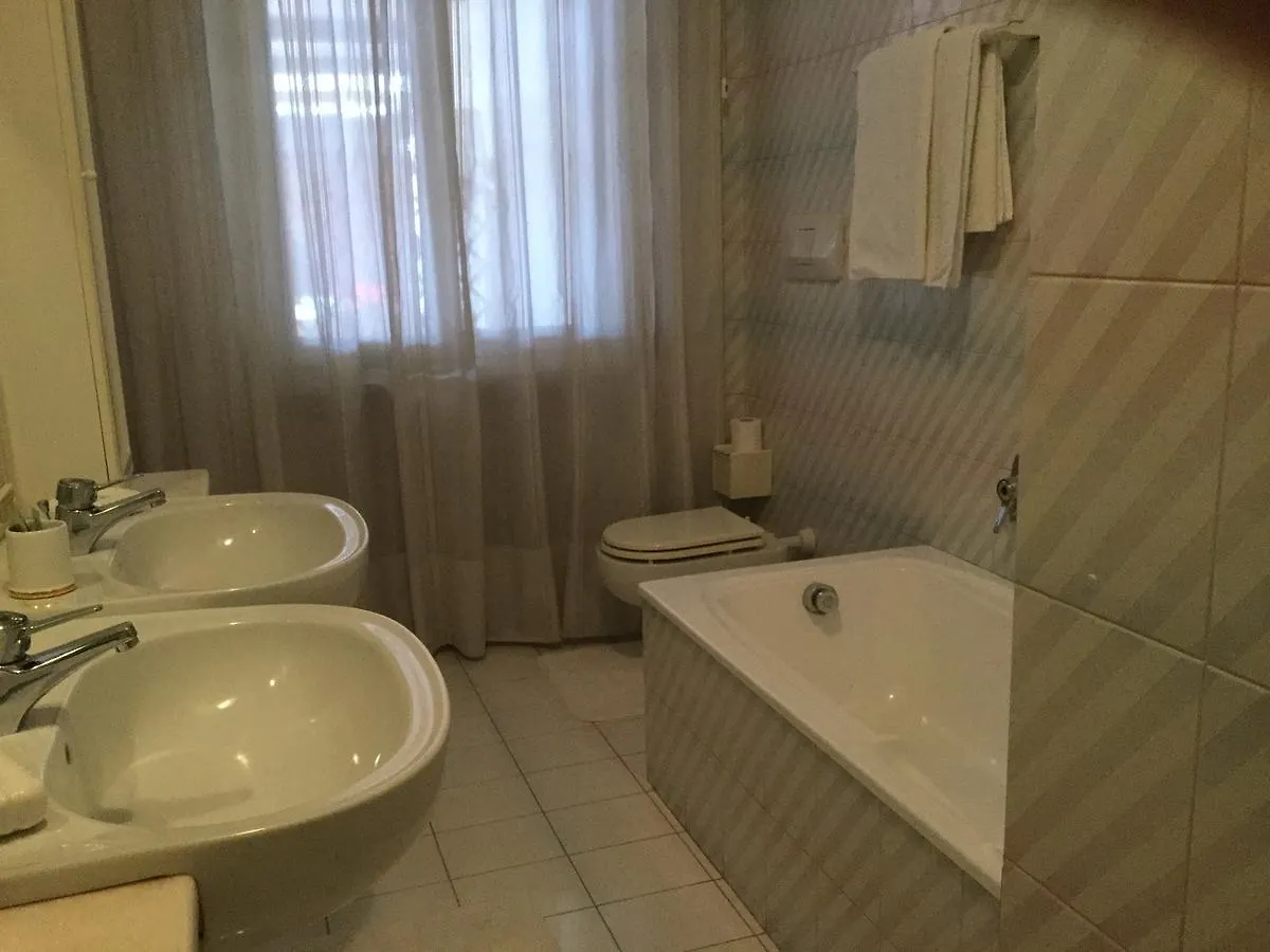 Albergo Diana Legnaro 2*,